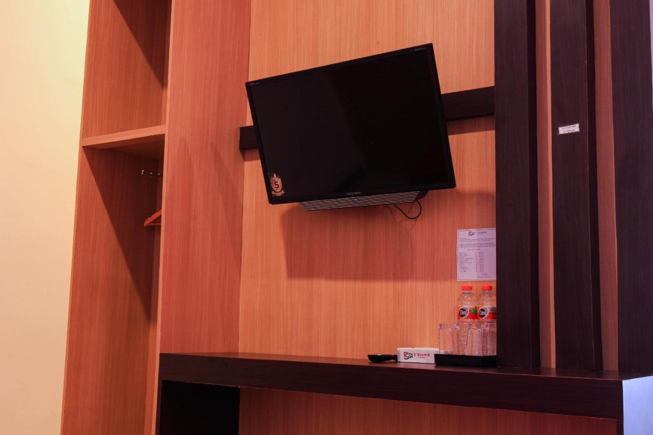 D'Shario Hotel Kepanjen Malang Exteriér fotografie